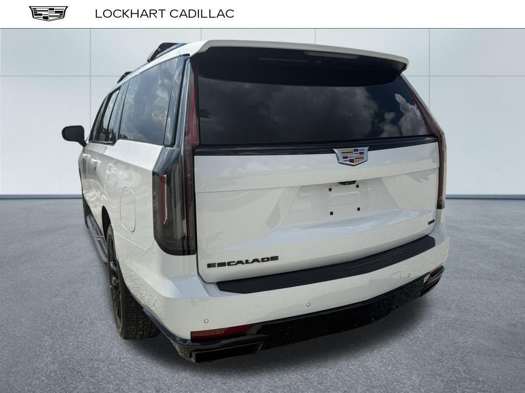 used 2021 Cadillac Escalade ESV car, priced at $70,072