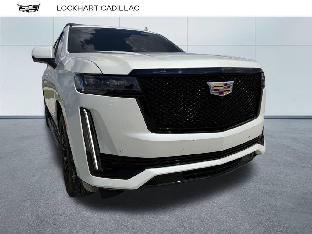 used 2021 Cadillac Escalade ESV car, priced at $70,072