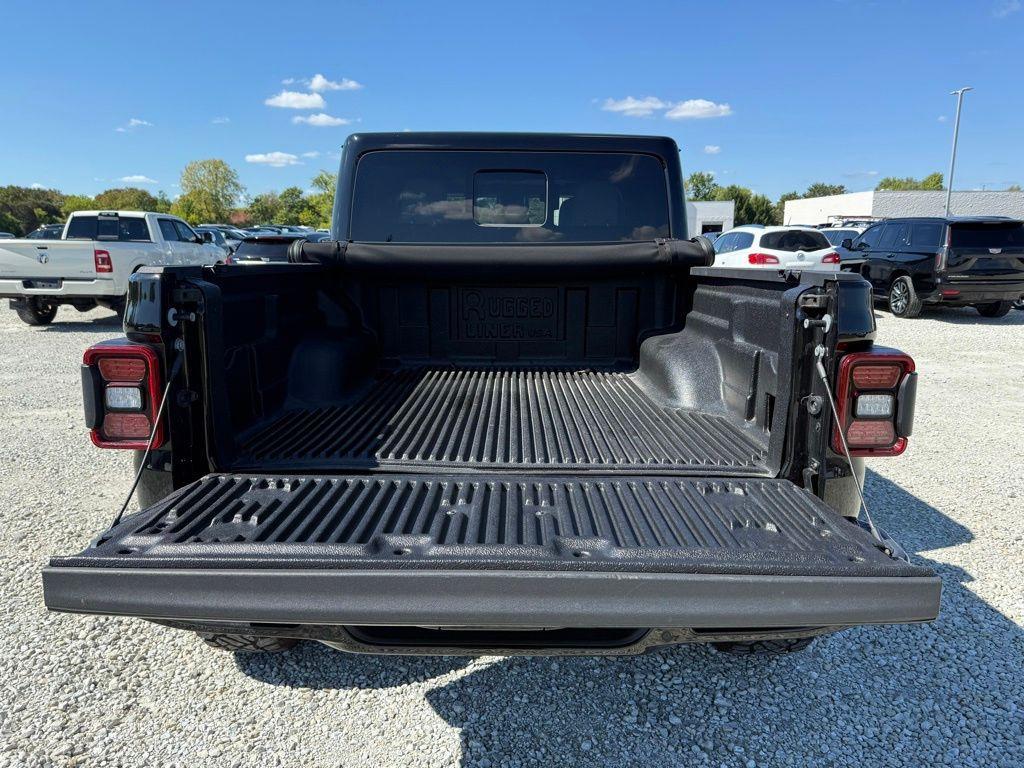 used 2021 Jeep Gladiator car, priced at $36,155