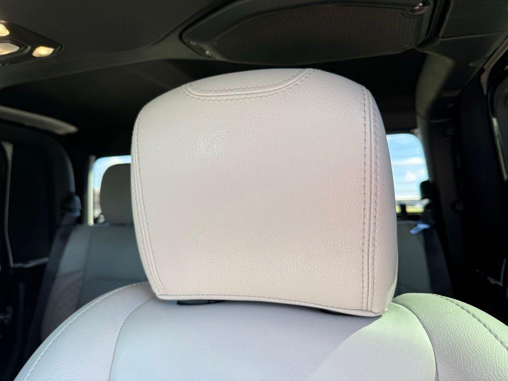 used 2021 Jeep Gladiator car, priced at $36,155