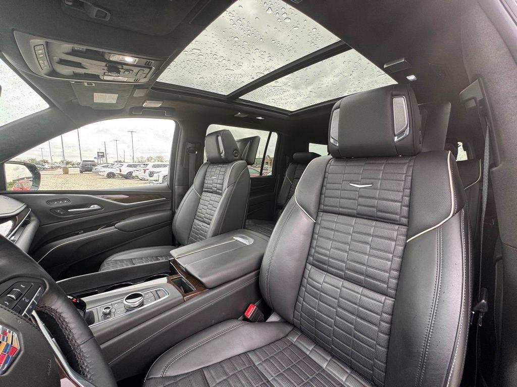 used 2023 Cadillac Escalade ESV car, priced at $89,100