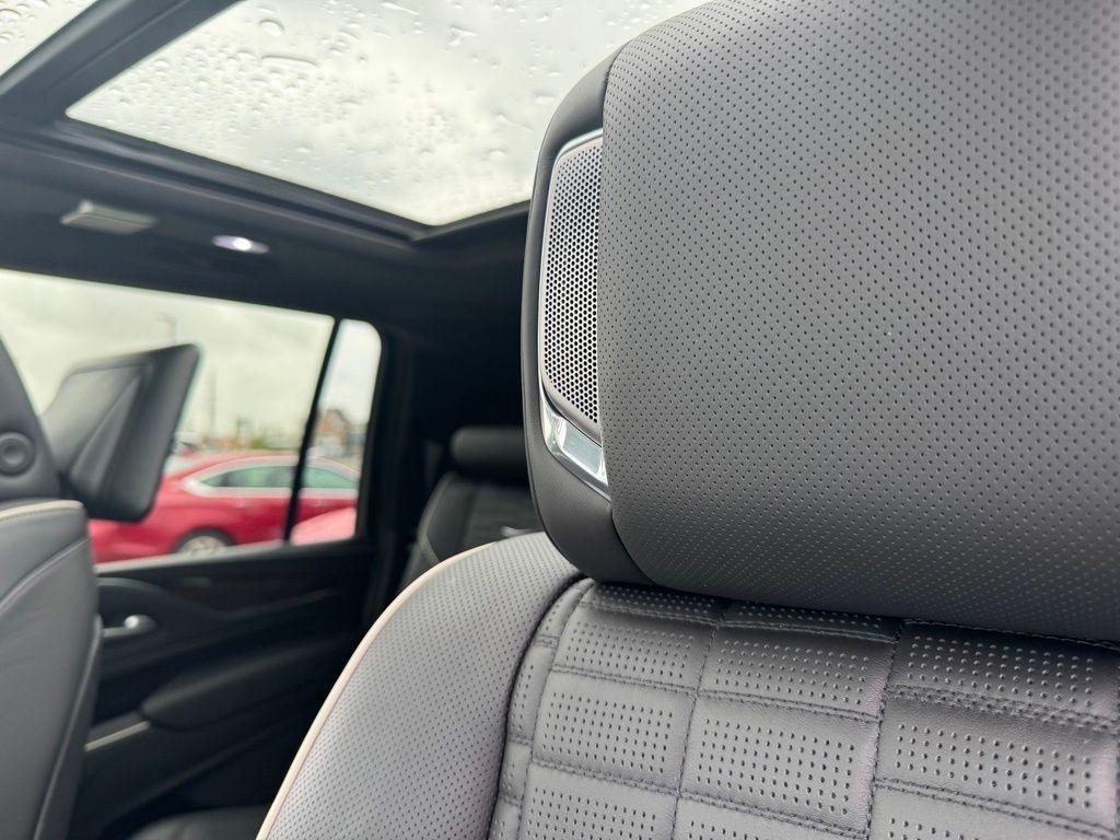 used 2023 Cadillac Escalade ESV car, priced at $89,100