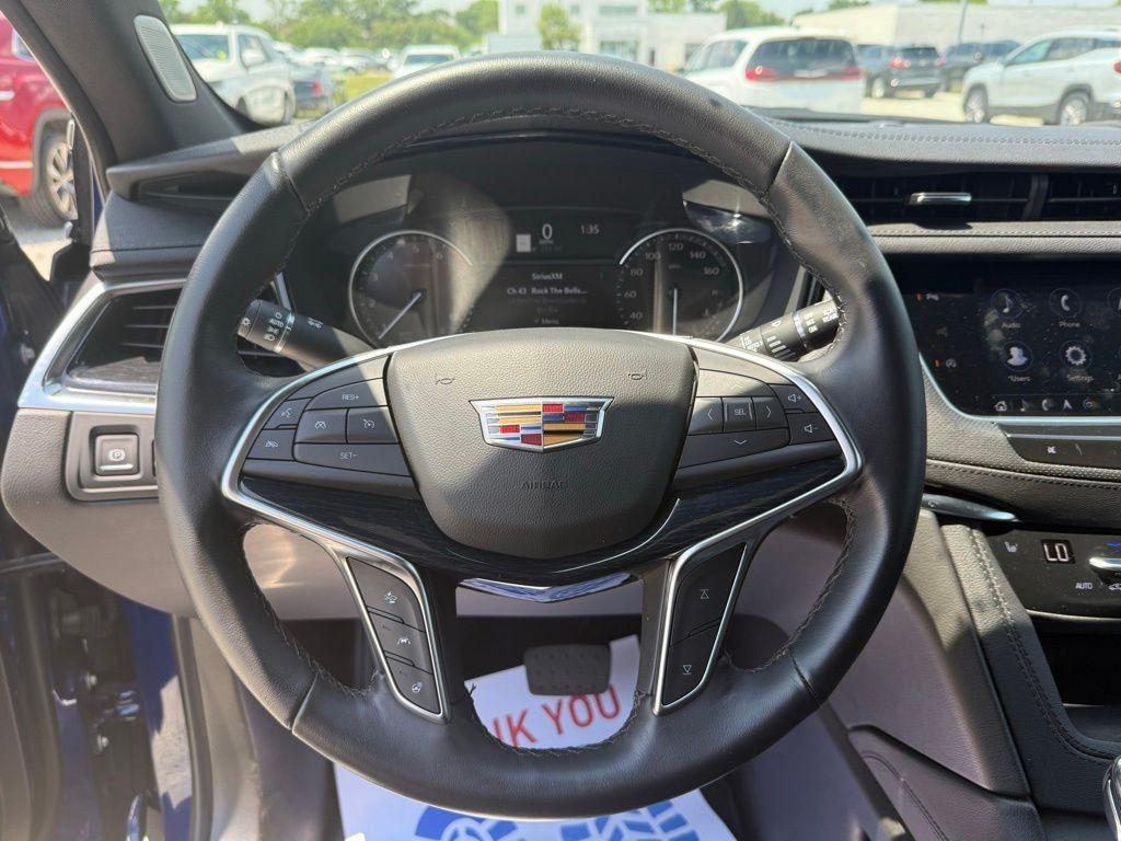 used 2024 Cadillac XT5 car, priced at $42,885