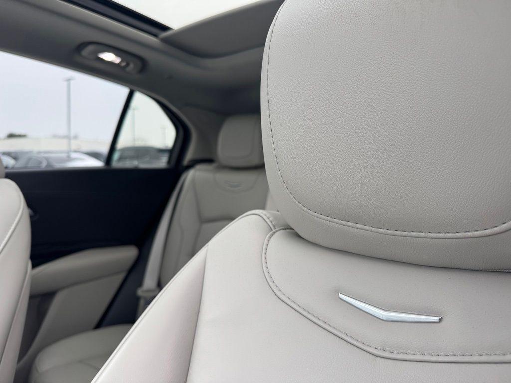 used 2022 Cadillac XT4 car, priced at $30,788