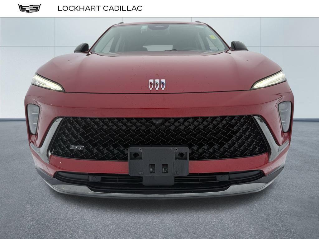 used 2025 Buick Envision car, priced at $30,625