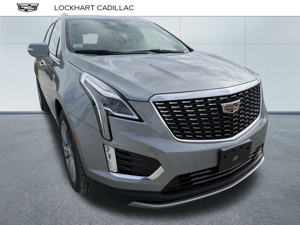 used 2025 Cadillac XT5 car, priced at $46,094