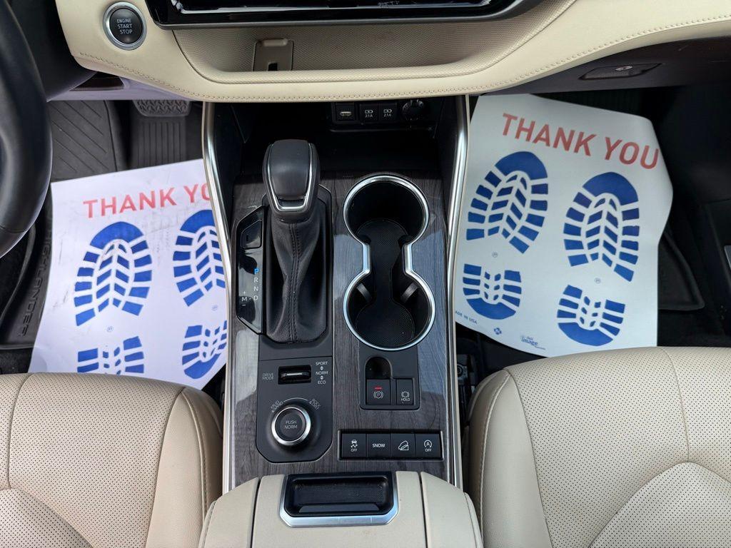 used 2021 Toyota Highlander car, priced at $38,500