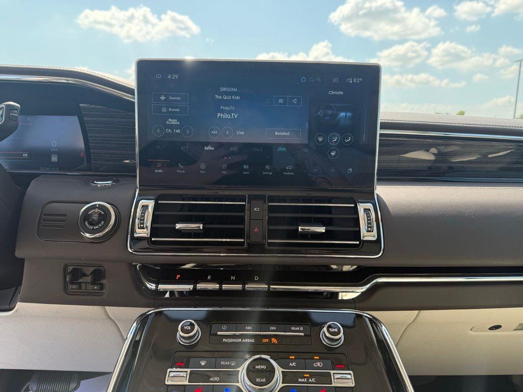 used 2024 Lincoln Navigator car, priced at $88,500