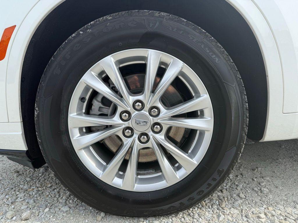 used 2022 Cadillac XT6 car, priced at $30,250