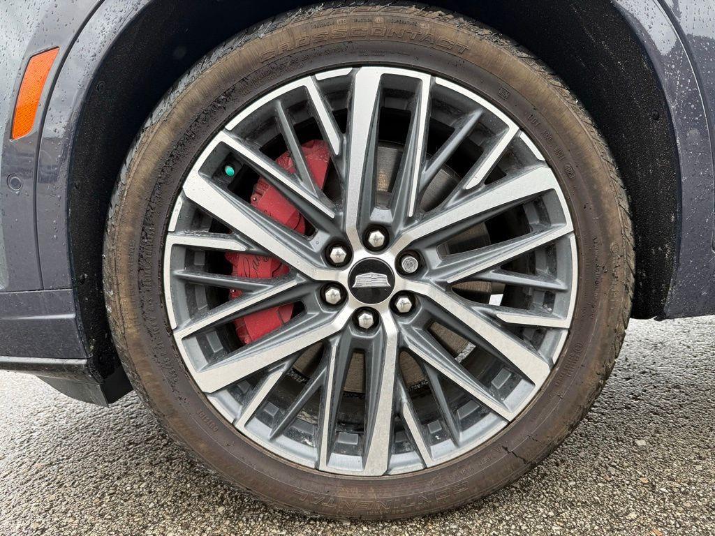 used 2024 Cadillac XT6 car, priced at $53,130