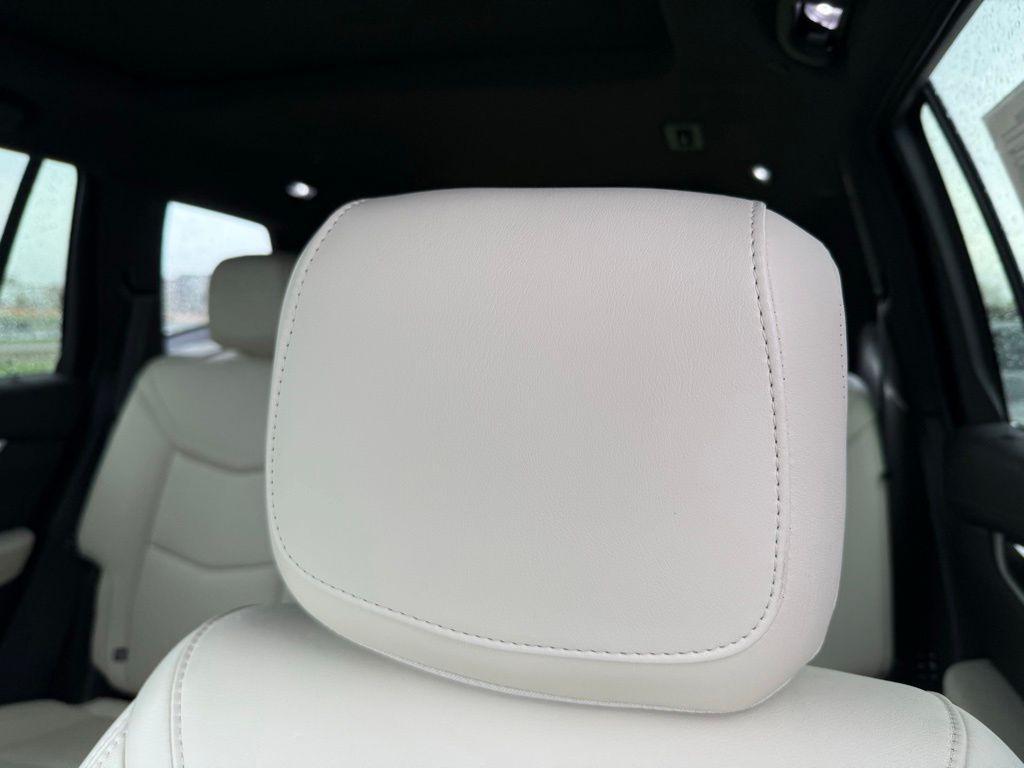 used 2024 Cadillac XT6 car, priced at $53,130
