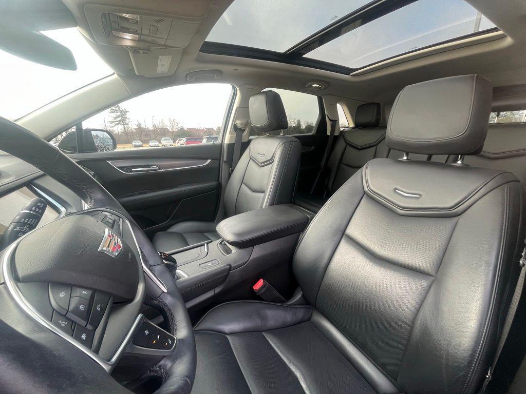 used 2018 Cadillac XT5 car, priced at $20,500