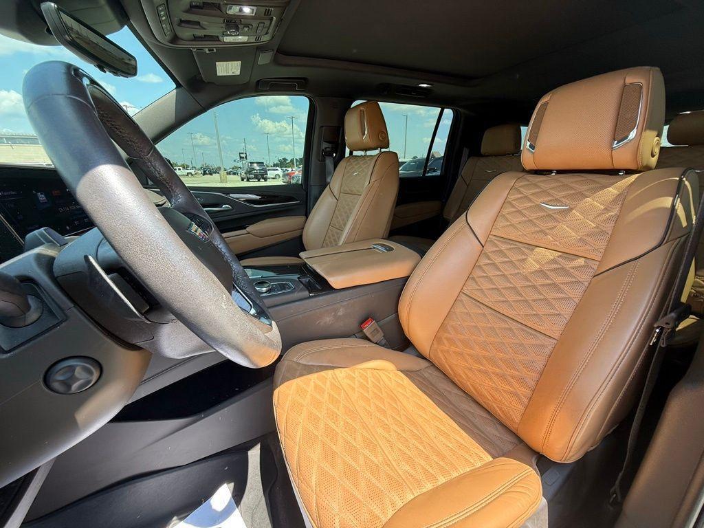 used 2023 Cadillac Escalade ESV car, priced at $79,165