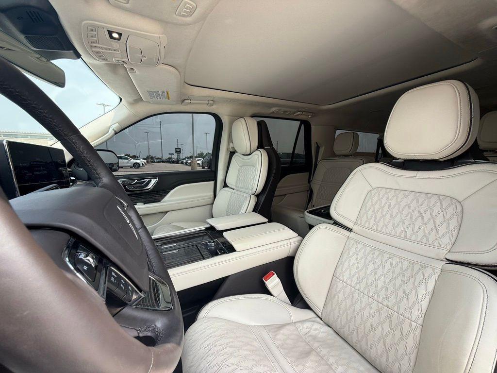 used 2022 Lincoln Navigator L car, priced at $67,500