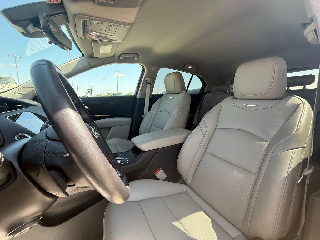 used 2023 Cadillac XT4 car, priced at $32,000