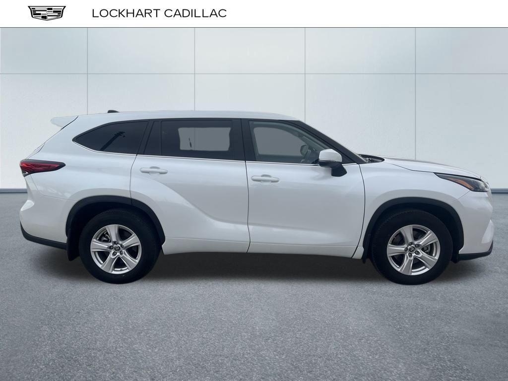 used 2023 Toyota Highlander car, priced at $31,100