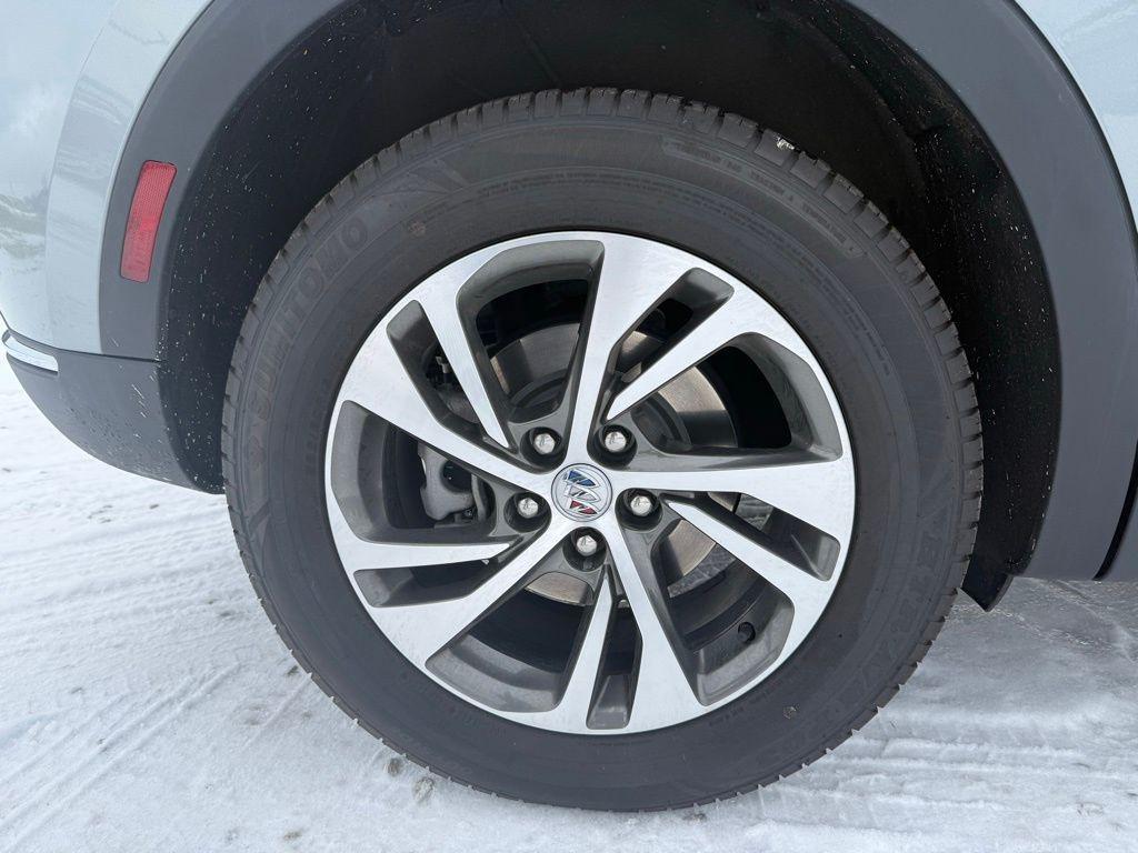 used 2023 Buick Envision car, priced at $27,220