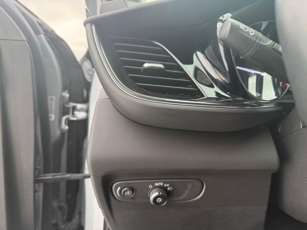 used 2023 Buick Envision car, priced at $27,220