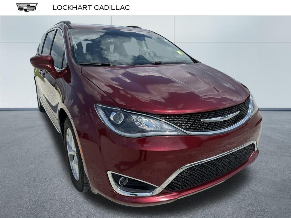 used 2017 Chrysler Pacifica car, priced at $15,450