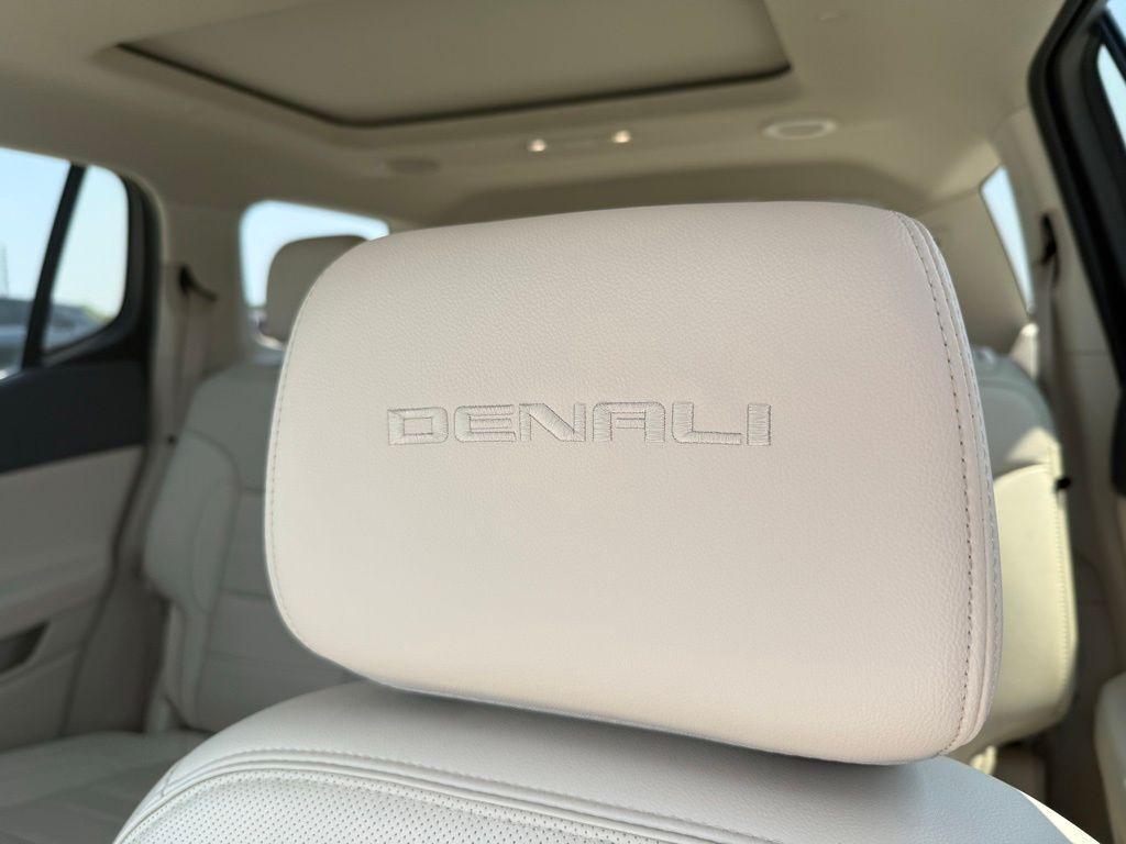 used 2022 GMC Acadia car, priced at $33,667