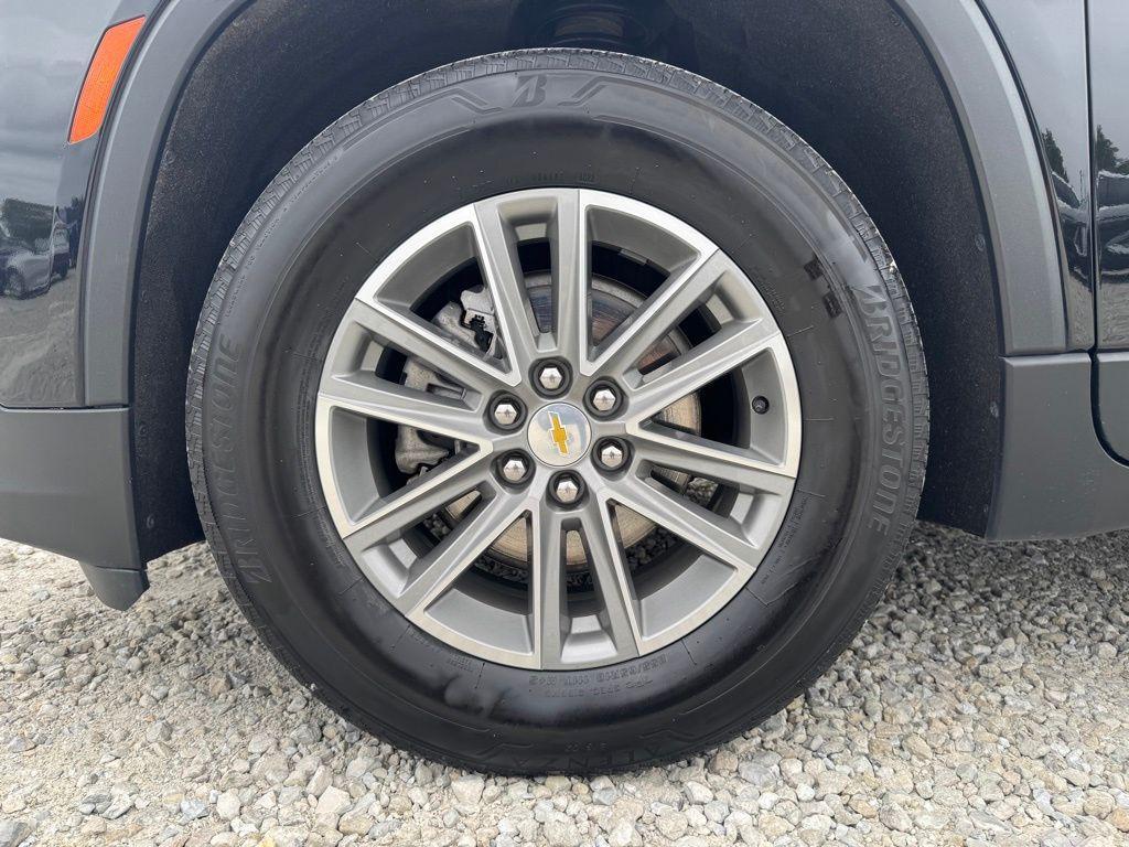 used 2023 Chevrolet Traverse car, priced at $32,900