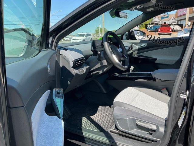new 2025 Volkswagen ID.4 car, priced at $42,271