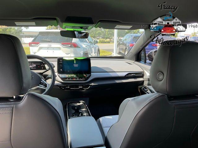 new 2025 Volkswagen ID.4 car, priced at $42,271