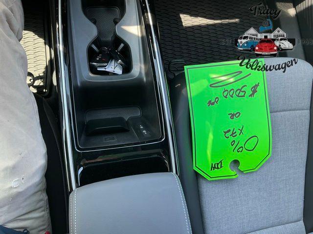 new 2025 Volkswagen ID.4 car, priced at $42,271