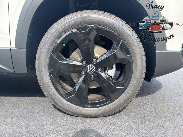new 2025 Volkswagen Taos car, priced at $37,946