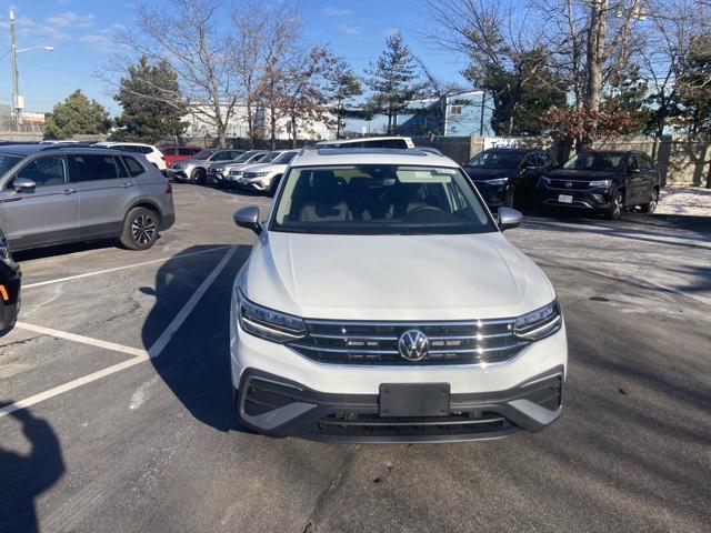 new 2024 Volkswagen Tiguan car, priced at $36,051