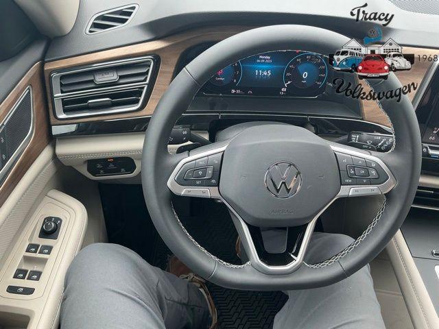 new 2025 Volkswagen Atlas car, priced at $42,577