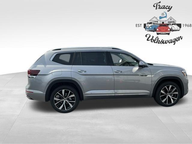 new 2025 Volkswagen Atlas car, priced at $54,000