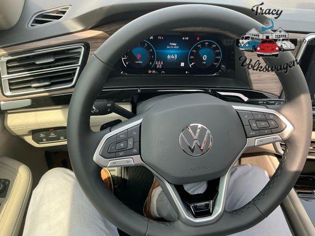 new 2025 Volkswagen Atlas car, priced at $54,000