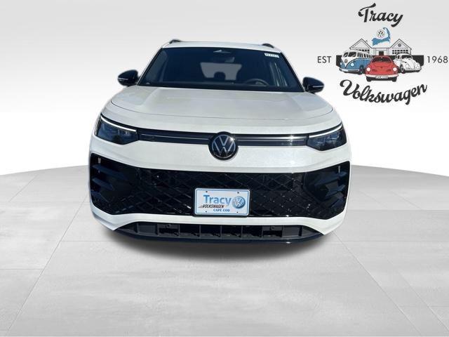 new 2025 Volkswagen Tiguan car, priced at $40,702