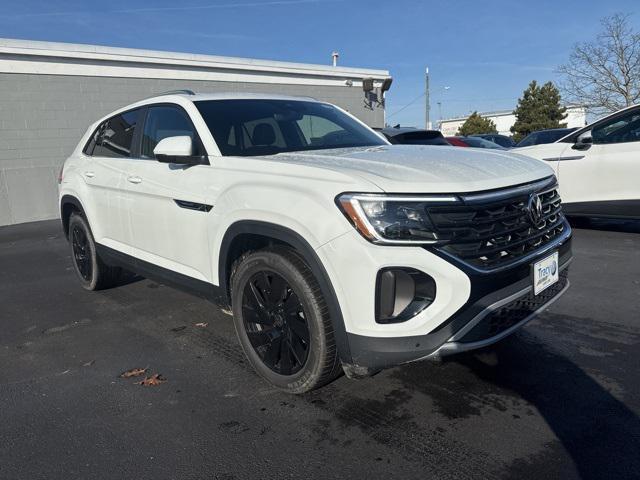 new 2025 Volkswagen Atlas Cross Sport car, priced at $47,116