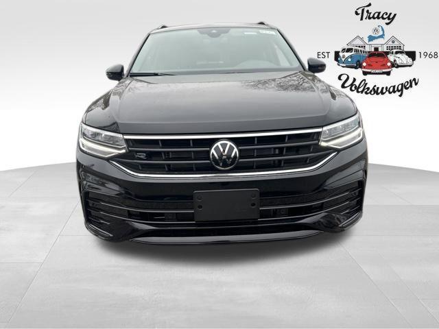 new 2024 Volkswagen Tiguan car, priced at $38,609