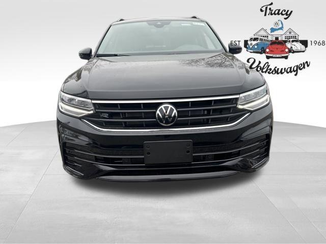 new 2024 Volkswagen Tiguan car, priced at $38,609