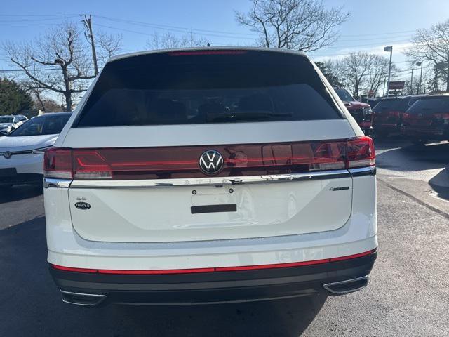 new 2025 Volkswagen Atlas car, priced at $42,577