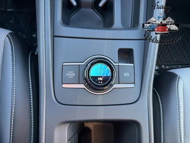 new 2025 Volkswagen Tiguan car, priced at $36,800