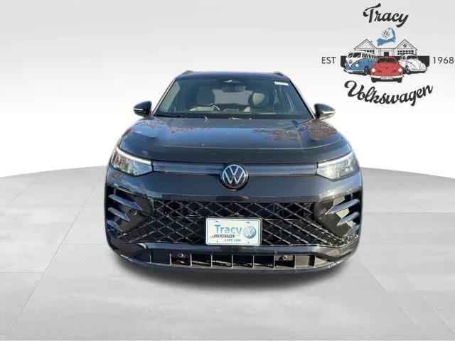 new 2025 Volkswagen Tiguan car, priced at $36,800