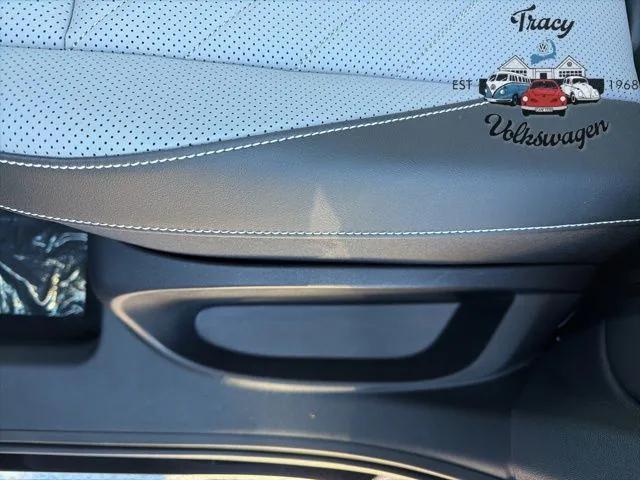 new 2025 Volkswagen Tiguan car, priced at $36,800