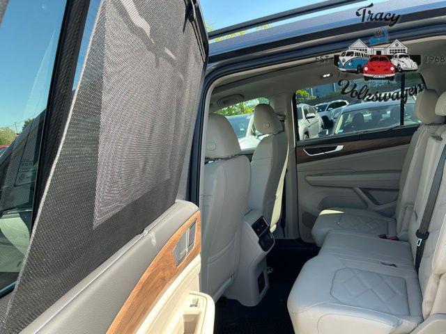 new 2025 Volkswagen Atlas car, priced at $45,900