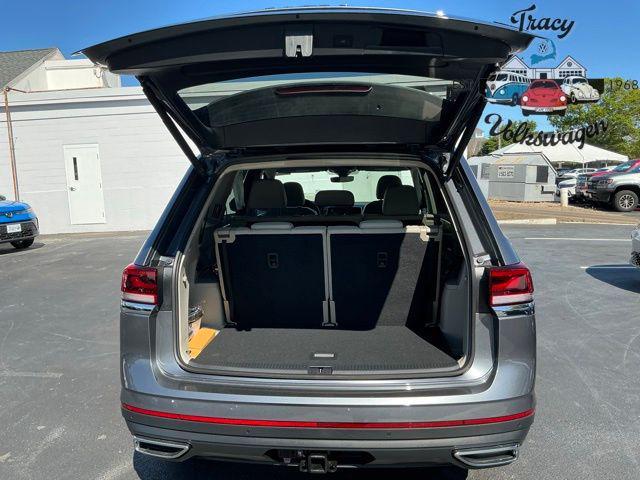 new 2025 Volkswagen Atlas car, priced at $45,900