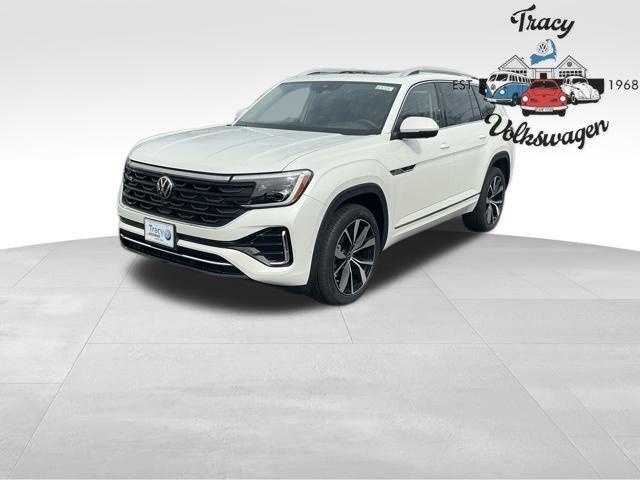 new 2025 Volkswagen Atlas car, priced at $57,056