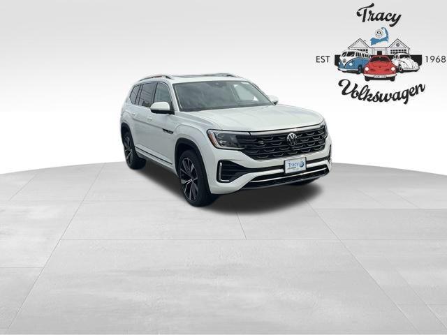 new 2025 Volkswagen Atlas car, priced at $57,056