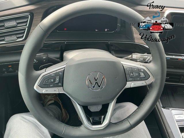 new 2025 Volkswagen Atlas car, priced at $57,056