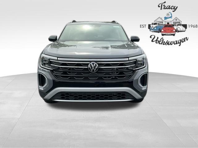 new 2025 Volkswagen Atlas car, priced at $48,600