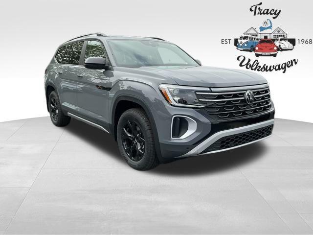 new 2025 Volkswagen Atlas car, priced at $48,600