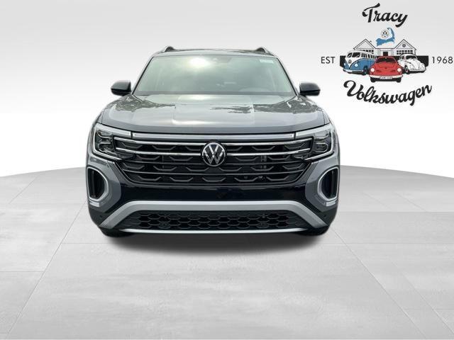 new 2025 Volkswagen Atlas car, priced at $48,600