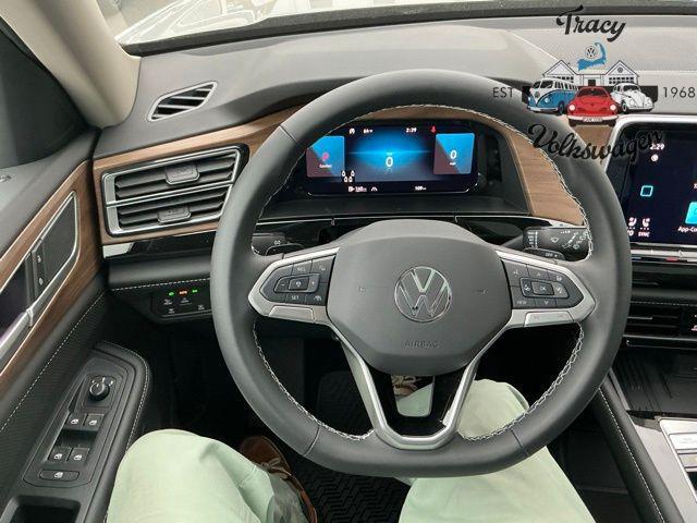 new 2025 Volkswagen Atlas car, priced at $47,321